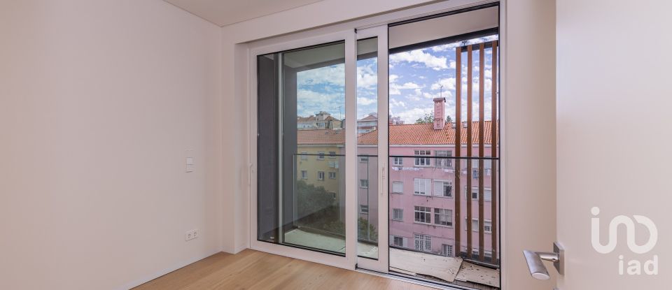 Apartment T3 in Alvalade of 137 m²