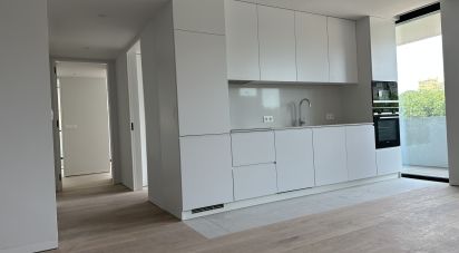 Apartment T2 in Santo António of 86 sq m