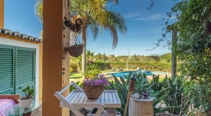 House T5 in Estômbar e Parchal of 250 m²