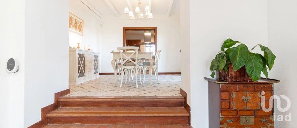 Maison T5 à Estômbar e Parchal de 250 m²