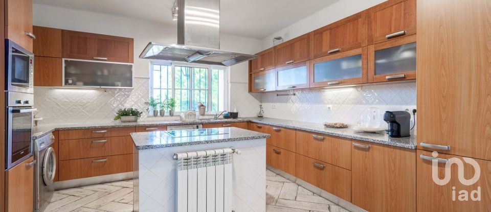 Maison T5 à Estômbar e Parchal de 250 m²