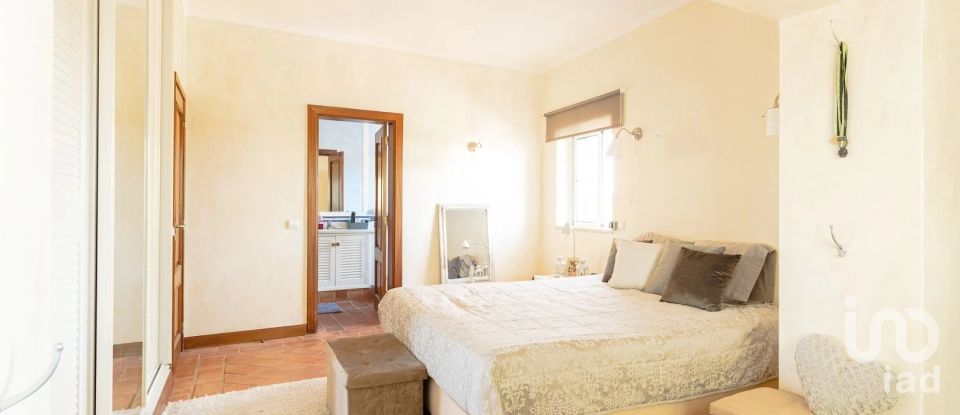 Maison T5 à Estômbar e Parchal de 250 m²