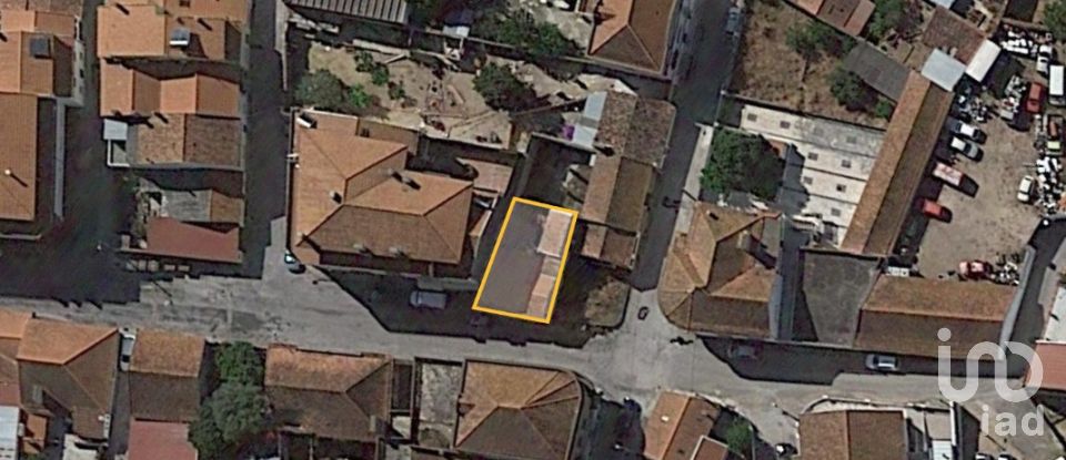 Casa T2 em Alcanena e Vila Moreira de 85 m²