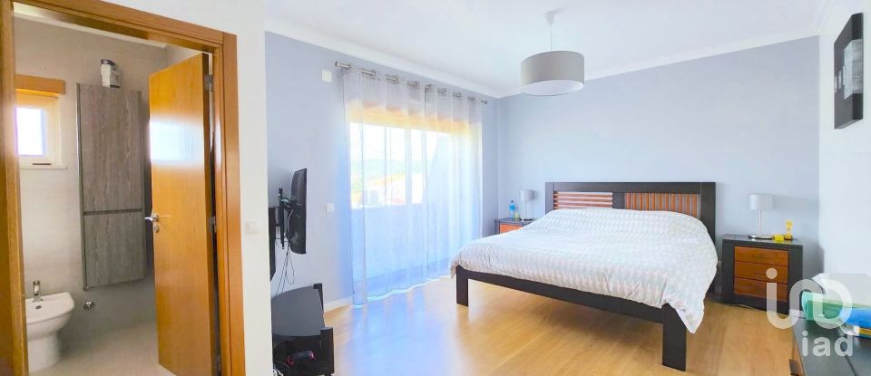 House T4 in Famalicão of 200 m²