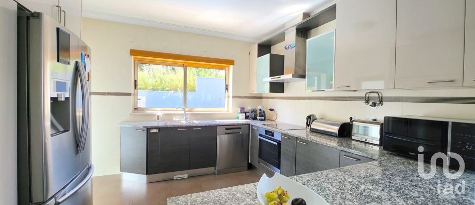 House T4 in Famalicão of 200 m²