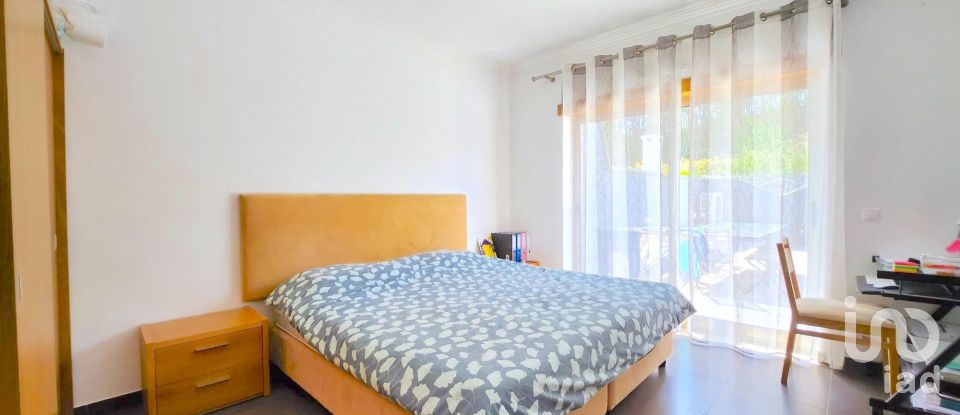 House T4 in Famalicão of 200 m²