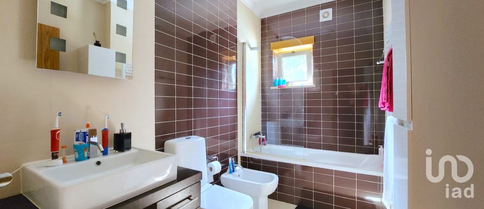 House T4 in Famalicão of 200 m²