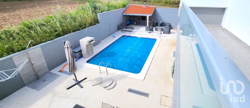 House T4 in Famalicão of 200 m²