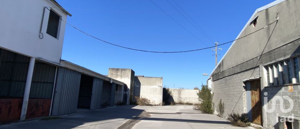 Murs commerciaux à Assafarge e Antanhol de 4 400 m²