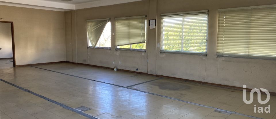 Murs commerciaux à Assafarge e Antanhol de 4 400 m²