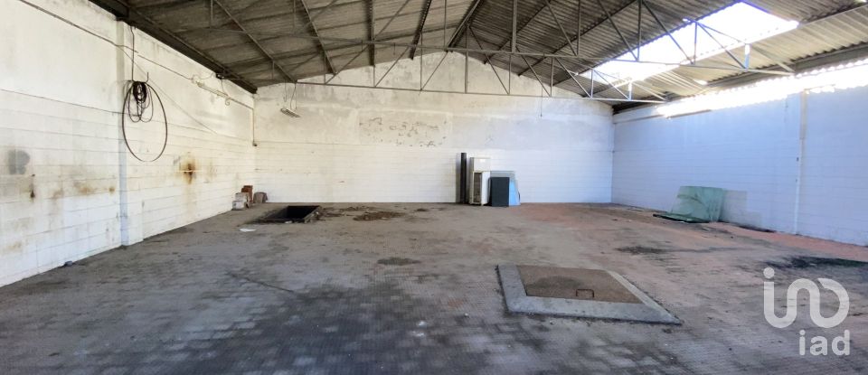 Murs commerciaux à Assafarge e Antanhol de 4 400 m²