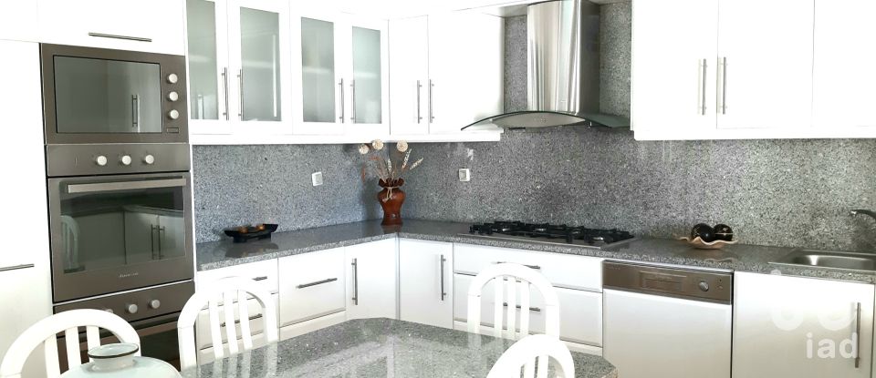 House T3 in Nadadouro of 265 m²