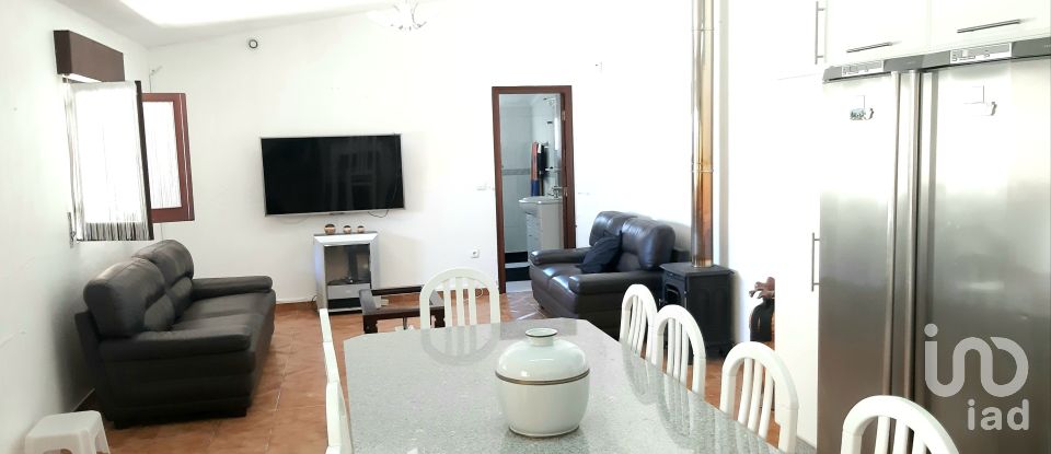 Casa / Villa T3 em Nadadouro de 265 m²