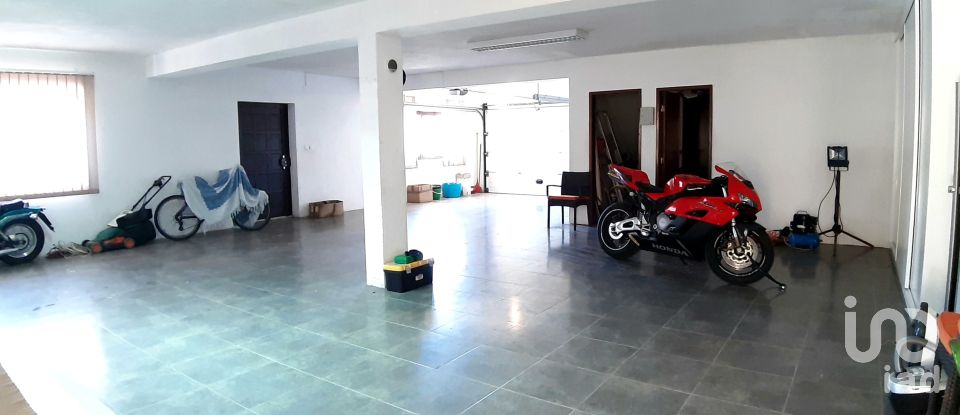 House T3 in Nadadouro of 265 m²