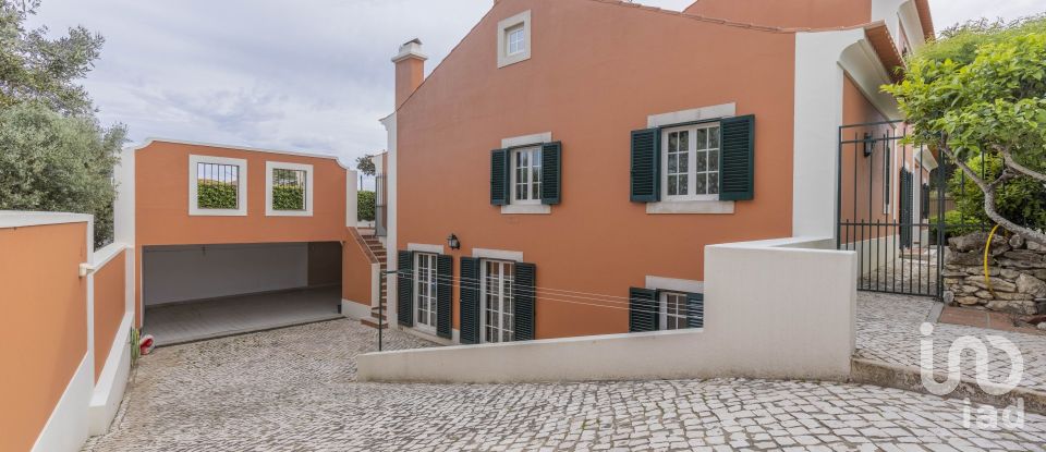 Traditional house T4 in Rio de Mouro of 404 m²