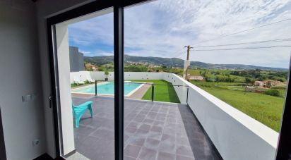 Casa / Villa T3 em Lamas e Cercal de 169 m²