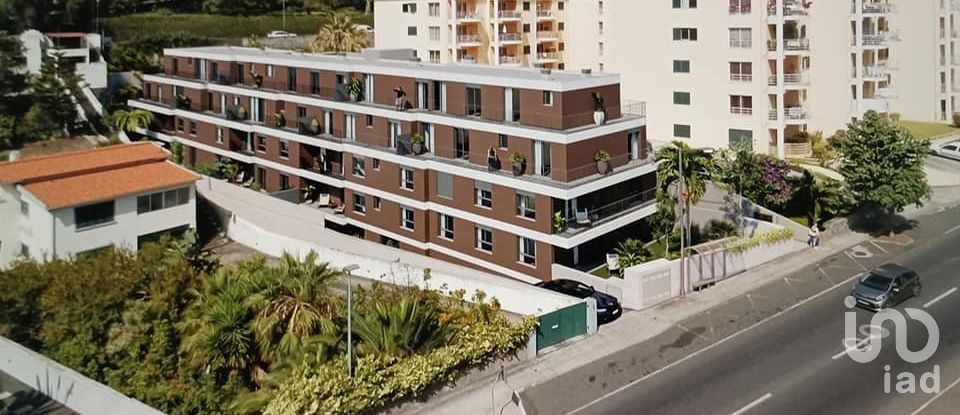 Apartment T2 in Santo António of 93 m²