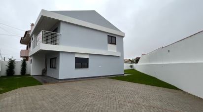 Casa / Villa T3 em Alcabideche de 182 m²
