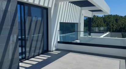 Maison de ville T4 à Quarteira de 250 m²