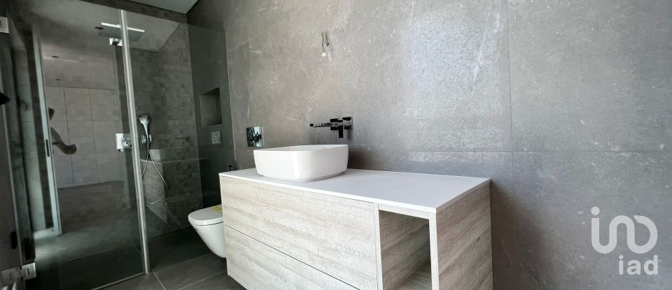 Townhouse T4 in Quarteira of 250 m²