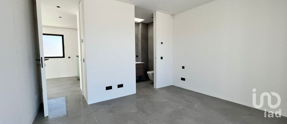 Townhouse T4 in Quarteira of 250 m²