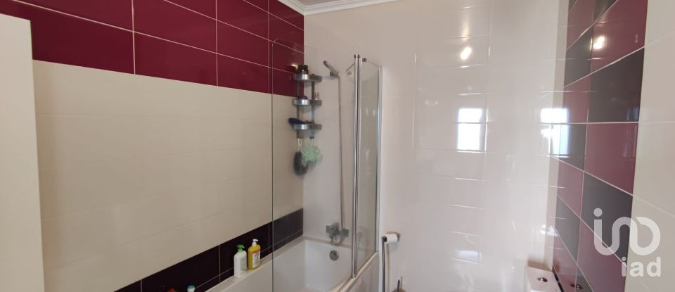 House T4 in Porto de Mós - São João Baptista e São Pedro of 168 m²