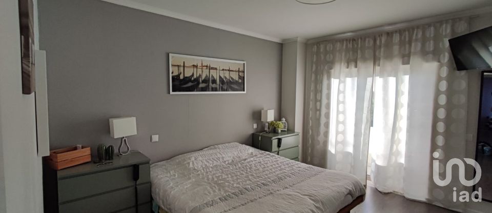 House T4 in Porto de Mós - São João Baptista e São Pedro of 168 m²