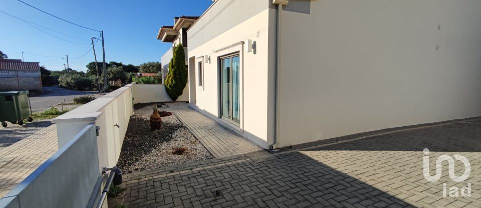 House T4 in Porto de Mós - São João Baptista e São Pedro of 168 m²