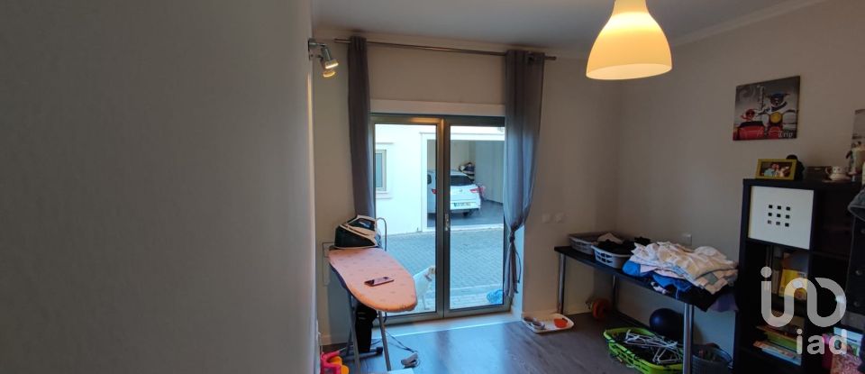 House T4 in Porto de Mós - São João Baptista e São Pedro of 168 m²