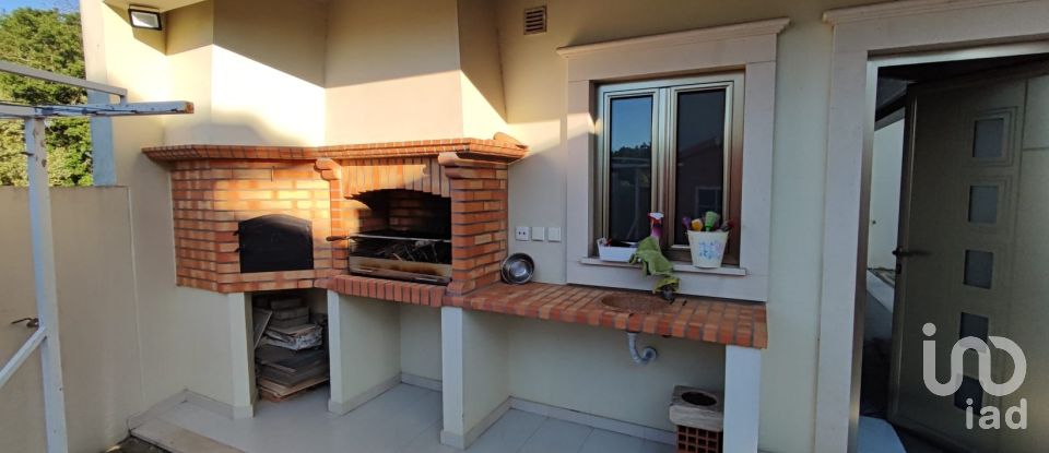 House T4 in Porto de Mós - São João Baptista e São Pedro of 168 m²