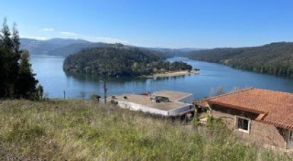 Terrain à Melres E Medas de 1 272 m²