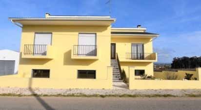 Maison T4 à Cela de 785 m²