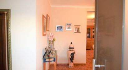 House T4 in Cela of 785 m²