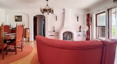 Maison traditionnelle T4 à Lagoa e Carvoeiro de 200 m²