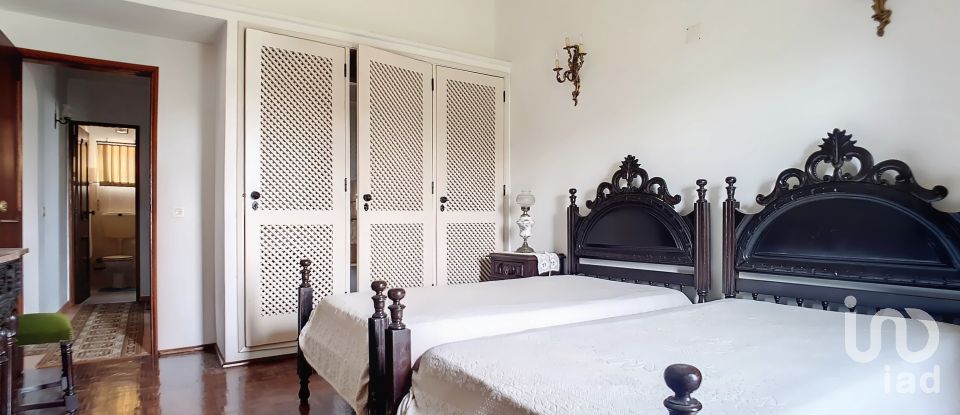 Traditional house T4 in Lagoa e Carvoeiro of 200 m²