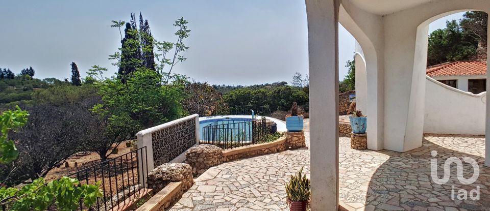 Traditional house T4 in Lagoa e Carvoeiro of 200 m²