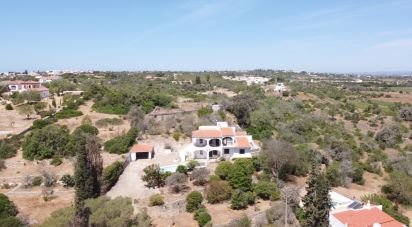 Maison traditionnelle T4 à Lagoa e Carvoeiro de 200 m²