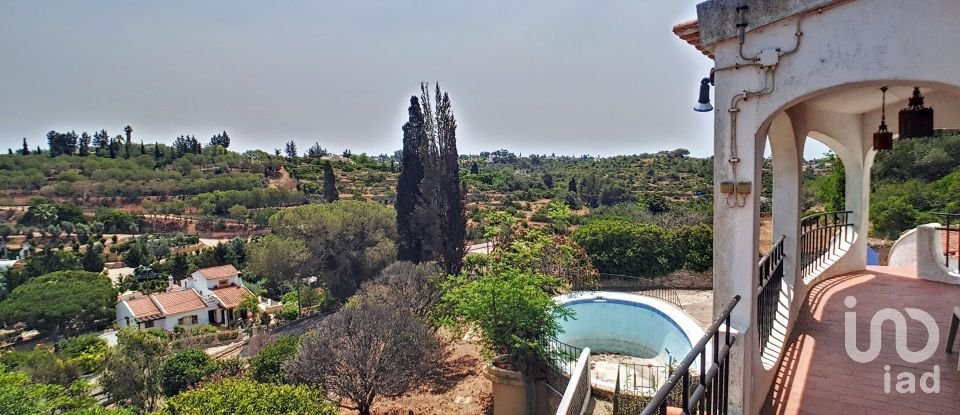 Traditional house T4 in Lagoa e Carvoeiro of 200 m²