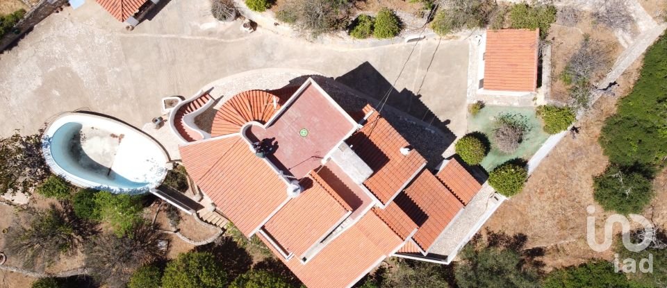 Traditional house T4 in Lagoa e Carvoeiro of 200 m²