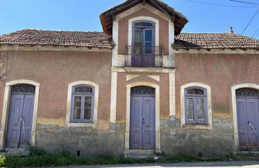 House T3 in Sangalhos of 183 m²