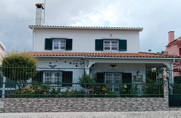House T3 in Quinta do Conde of 159 m²