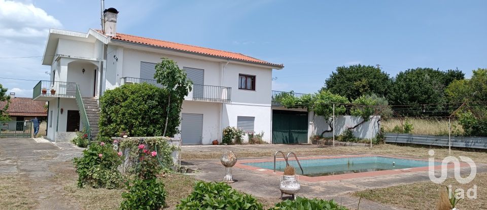 Casa / Villa T6 em São Miguel do Outeiro e Sabugosa de 509 m²