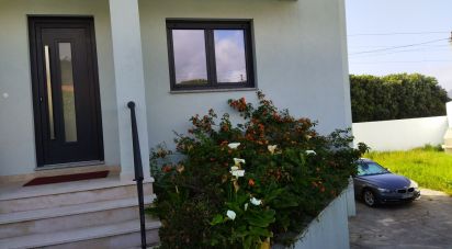 Maison de village T3 à Moledo e Cristelo de 247 m²