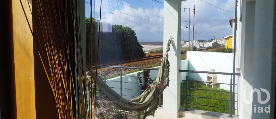 Maison de village T3 à Moledo e Cristelo de 247 m²