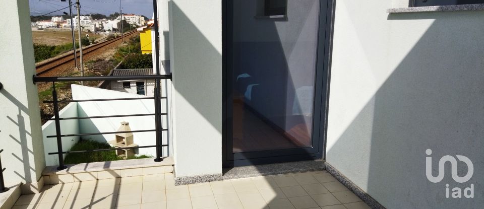 Maison de village T3 à Moledo e Cristelo de 247 m²