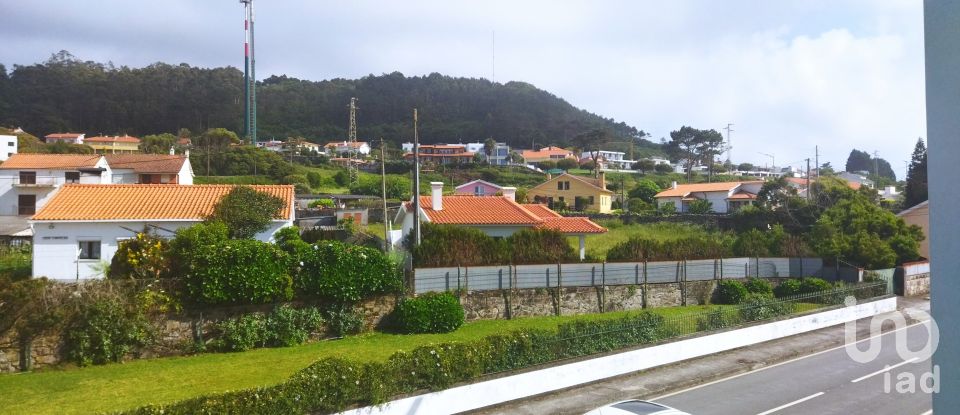 Maison de village T3 à Moledo e Cristelo de 247 m²