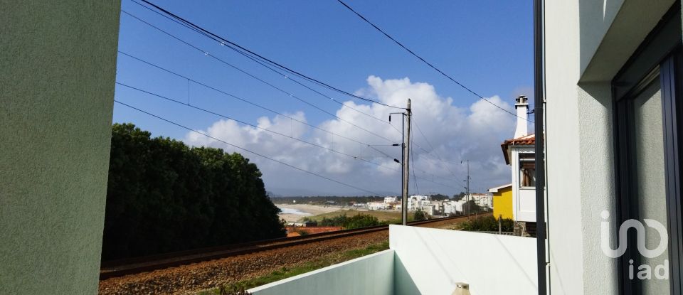 Maison de village T3 à Moledo e Cristelo de 247 m²