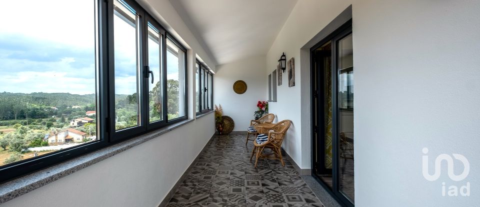 House T6 in Secarias of 688 m²