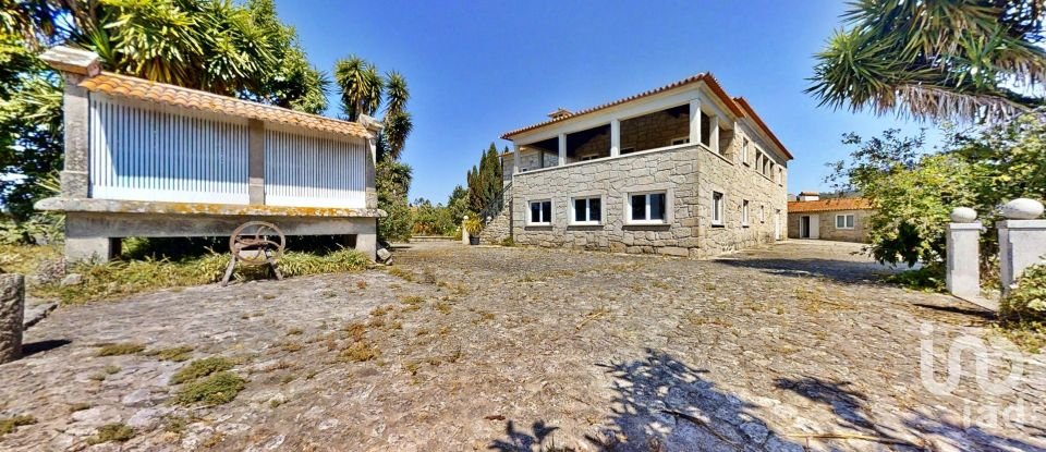 Herdade T8 em Cardielos e Serreleis de 872 m²