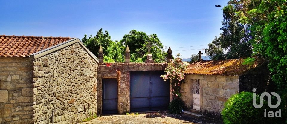 Herdade T8 em Cardielos e Serreleis de 872 m²